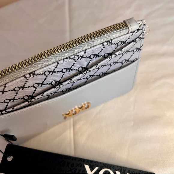 NWT 🥀 XOXO Women's Faux Leather Wallet Credit Card Holder - Picture 5 of 6
